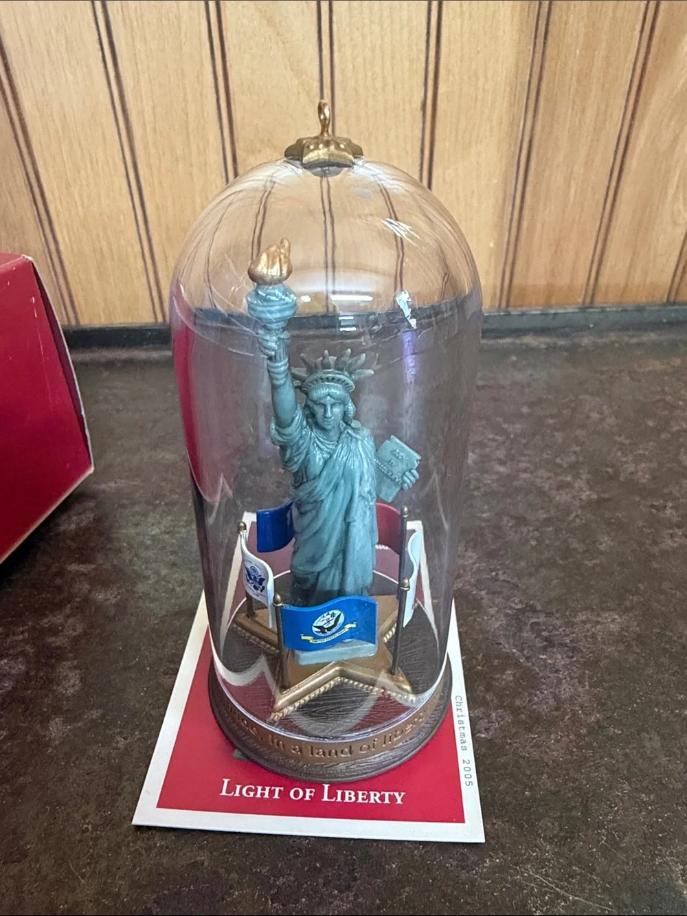 Hallmark Keepsake VTG 2005 “Light of Liberty” Statue of Liberty & Military Flags